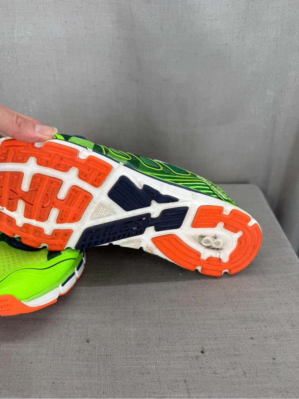 SALMING Running Shoes Miles for Men (Gecko Green) sz 9.5. Wrong insoles